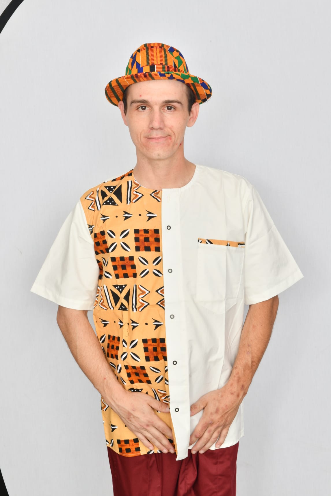 Akwaba Men's Shirts Short Sleeve Ivory with Yellow Orange Half Design