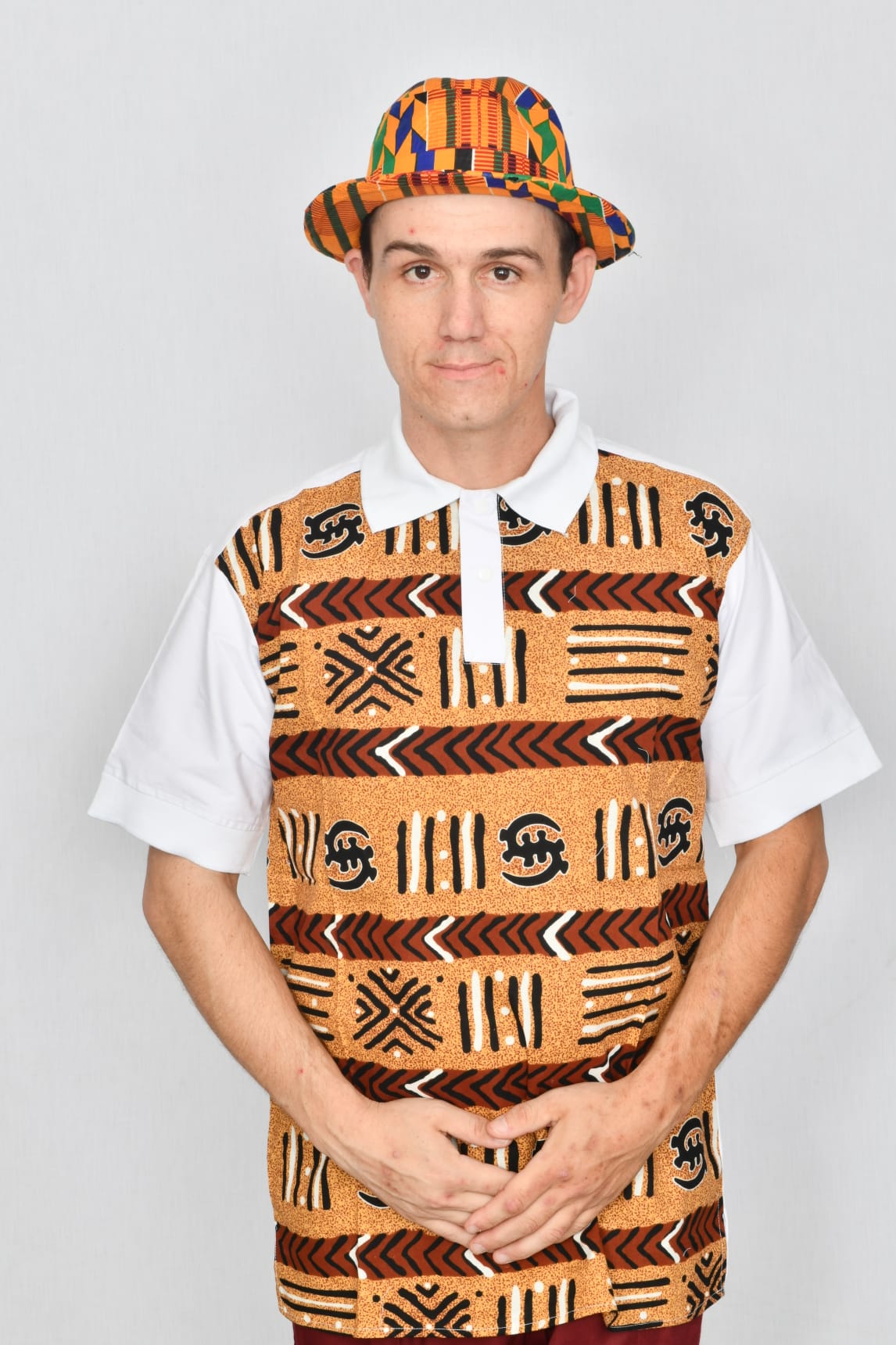 Akwaba Men's Shirts Short Sleeve White & Orange w/ Rust Black design