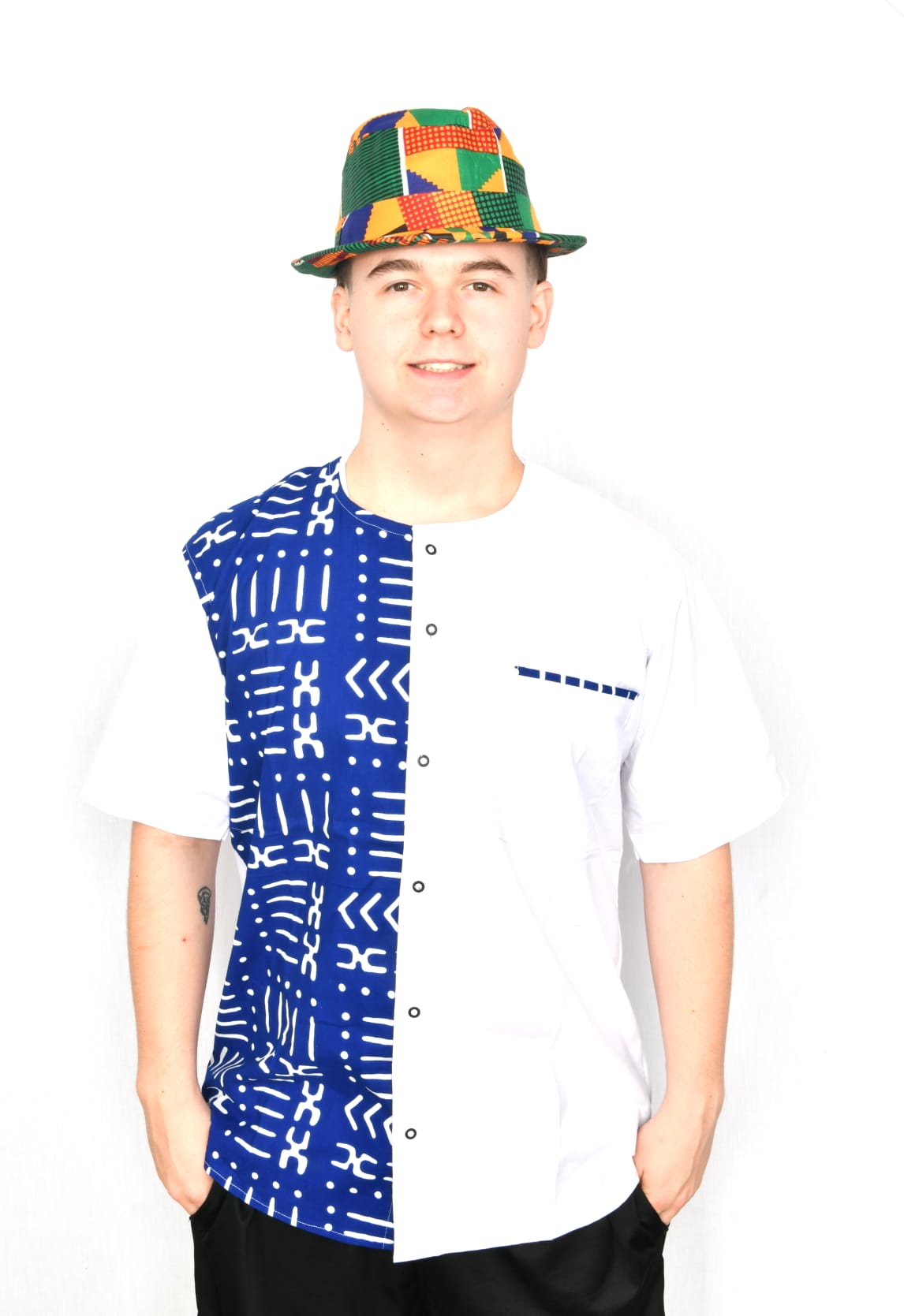 Akwaba Men's Shirts Short Sleeve White w/ half royal blue Design